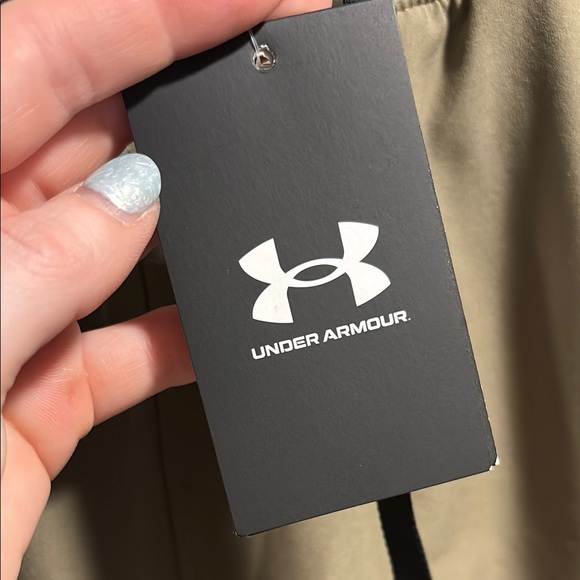 Under Armour Green Joggers with Tapered Leg Design - Picture 2 of 7